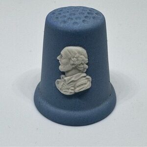 Vintage Wedgwood Shakespeare Thimble J1000T 3625 Blue/White